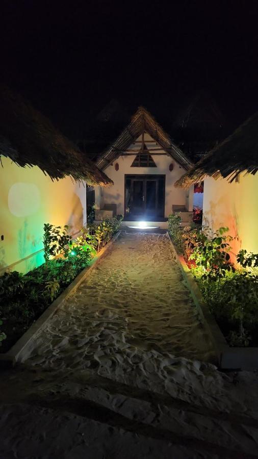 Almas Beach Boutique Hotel Makunduchi Екстер'єр фото