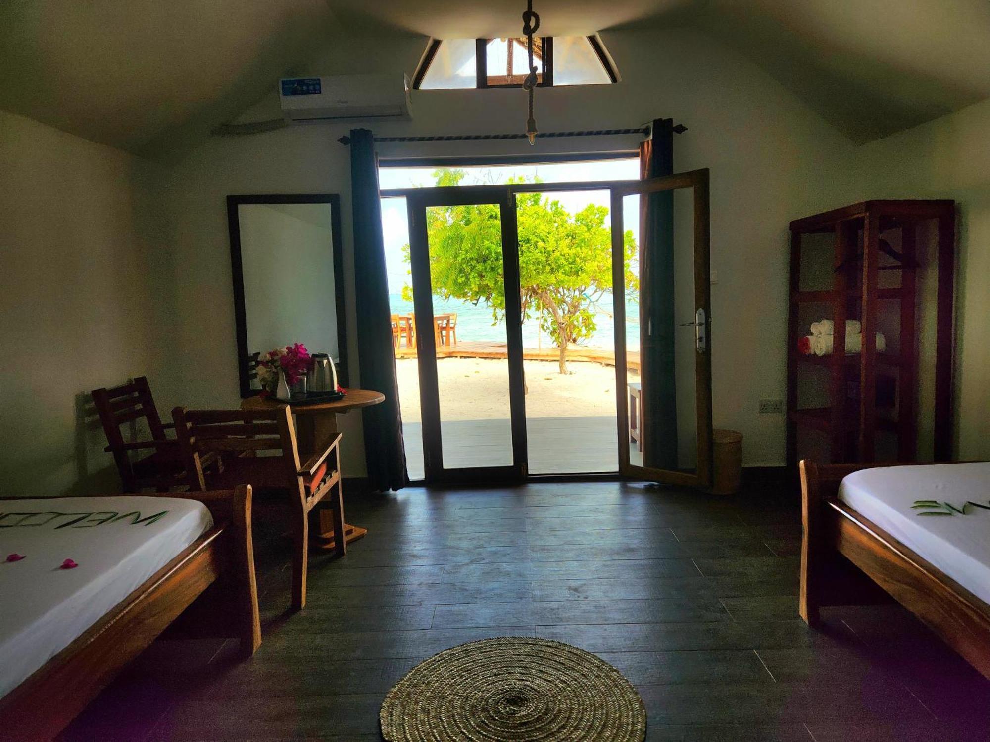 Almas Beach Boutique Hotel Makunduchi Екстер'єр фото