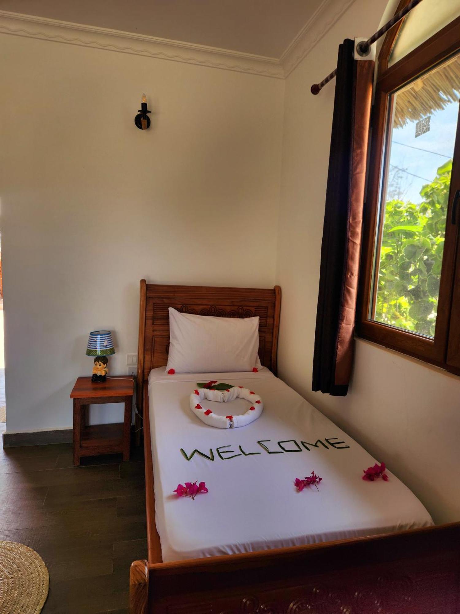 Almas Beach Boutique Hotel Makunduchi Екстер'єр фото