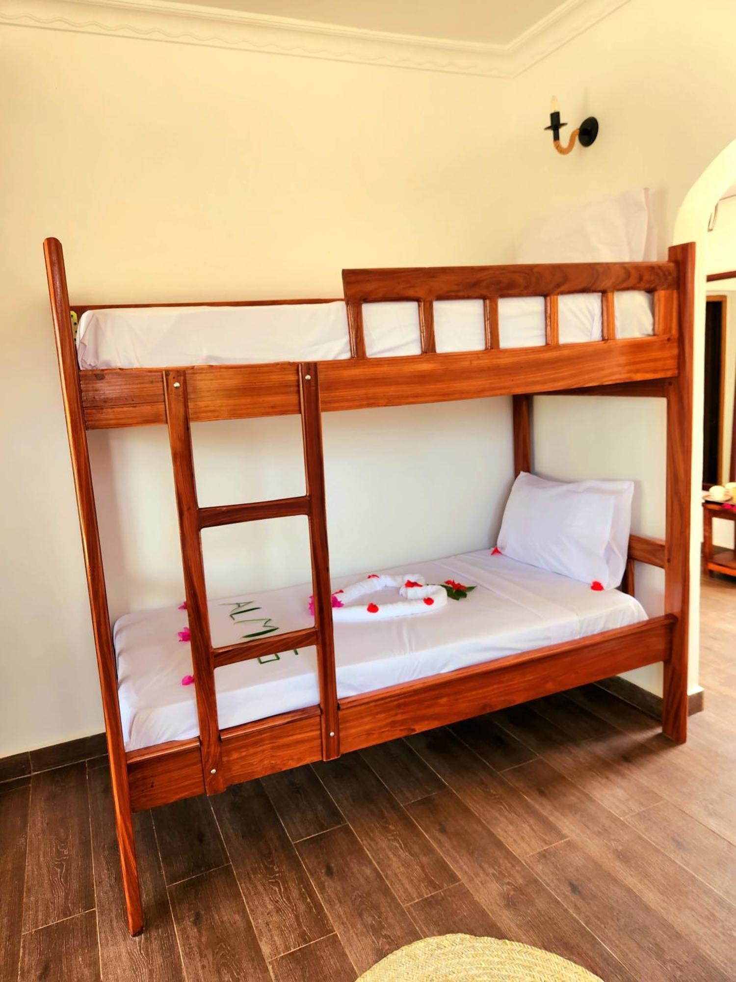 Almas Beach Boutique Hotel Makunduchi Екстер'єр фото