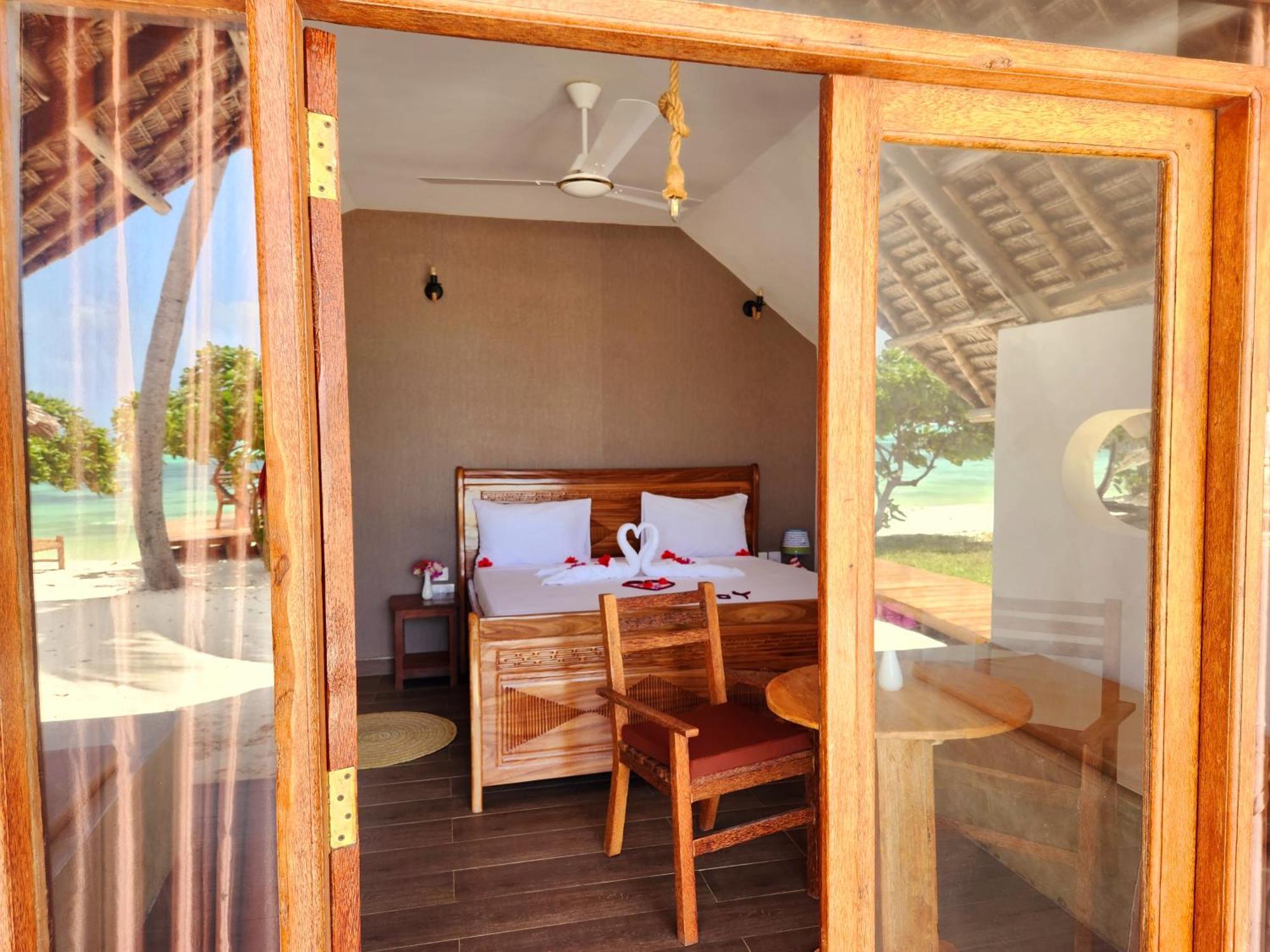 Almas Beach Boutique Hotel Makunduchi Екстер'єр фото